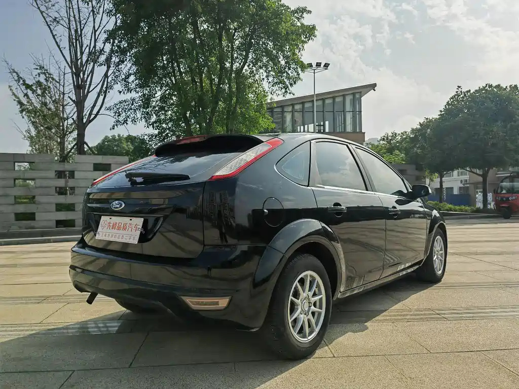 FORD FOCUS 2012