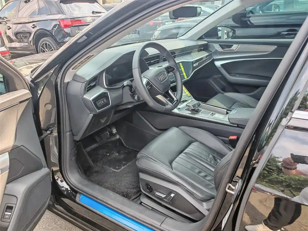 AUDI A6L 2023