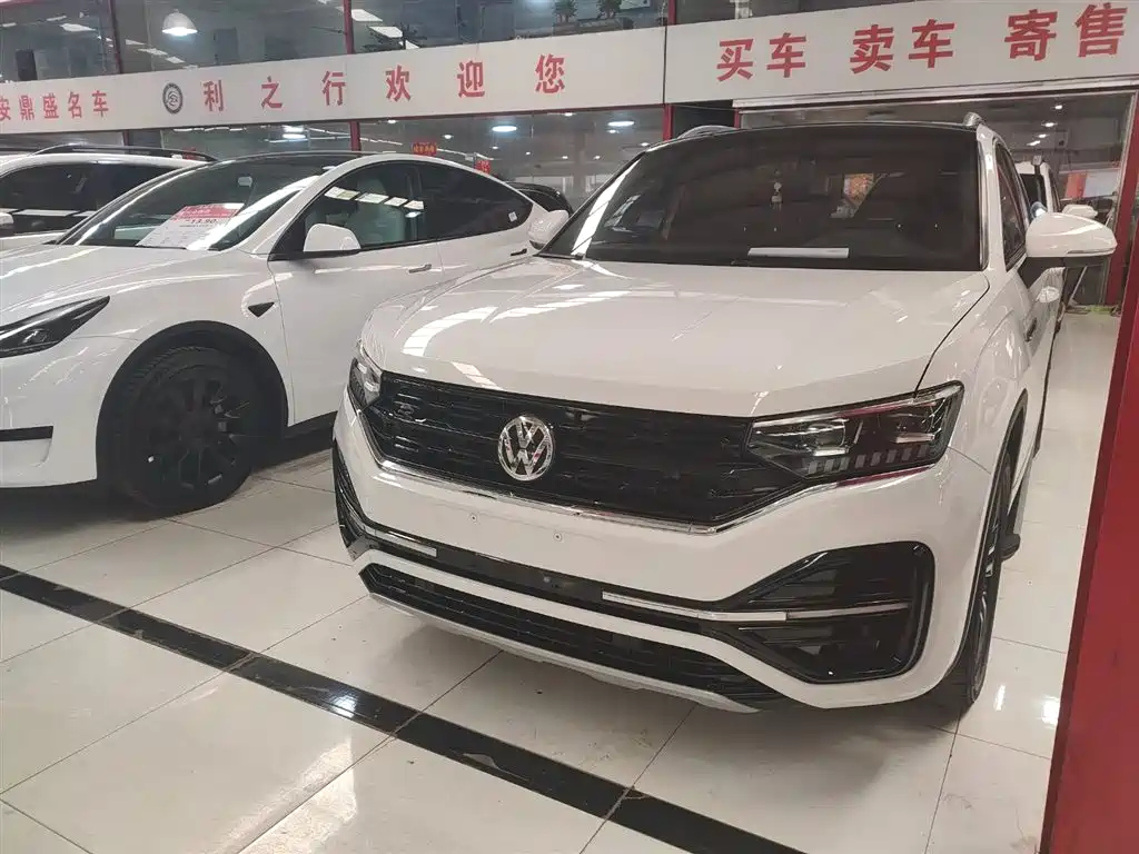 VOLKSWAGEN TAYRON 2020
