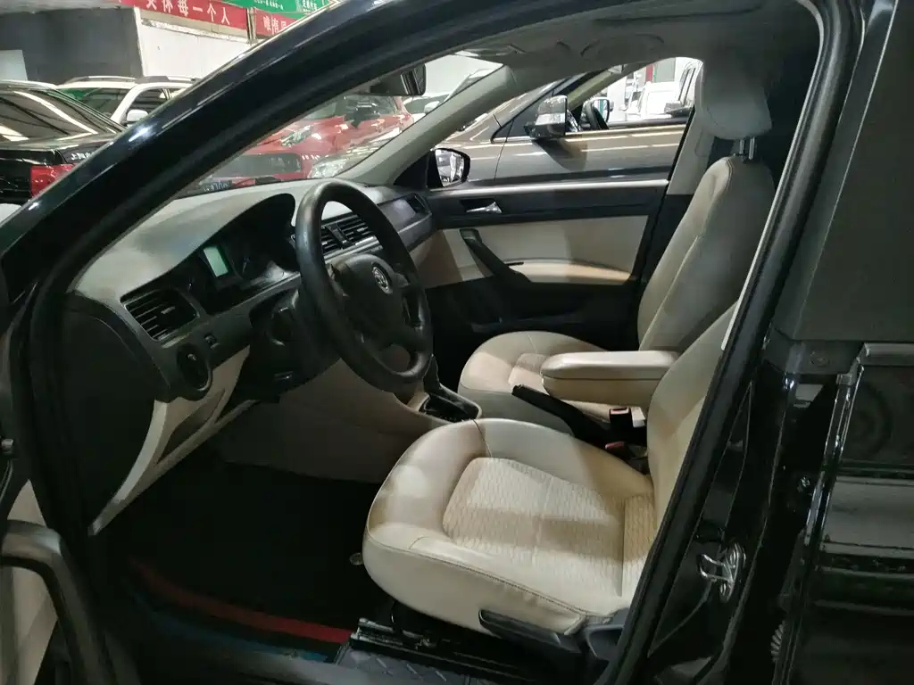 SKODA RAPID 2013