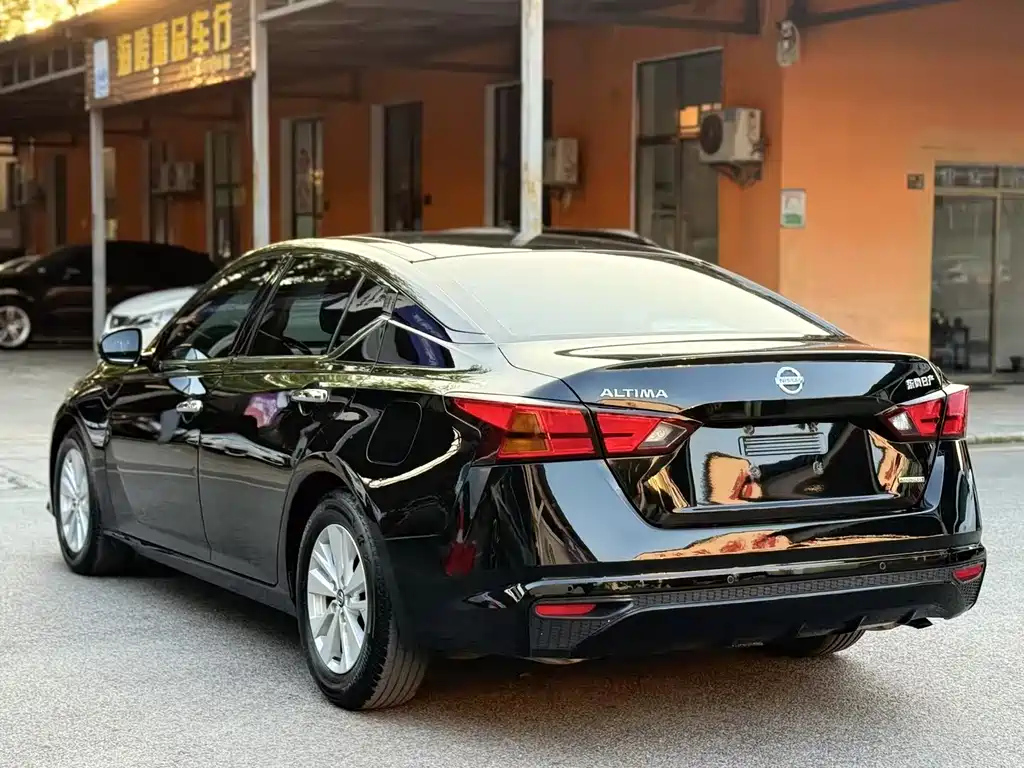 NISSAN TEANA 2019