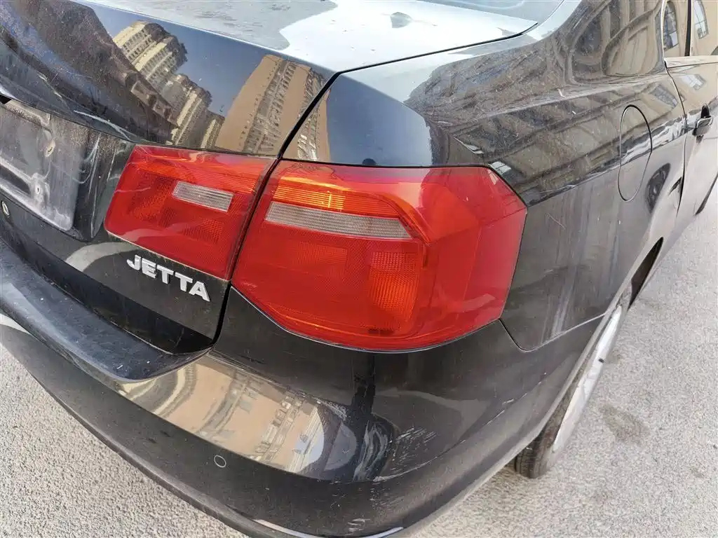 VOLKSWAGEN JETTA 2015