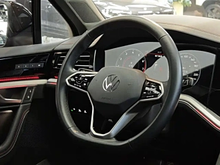 VOLKSWAGEN TOUAREG 2022 YEAR 3.0TSI SHARP & 2022