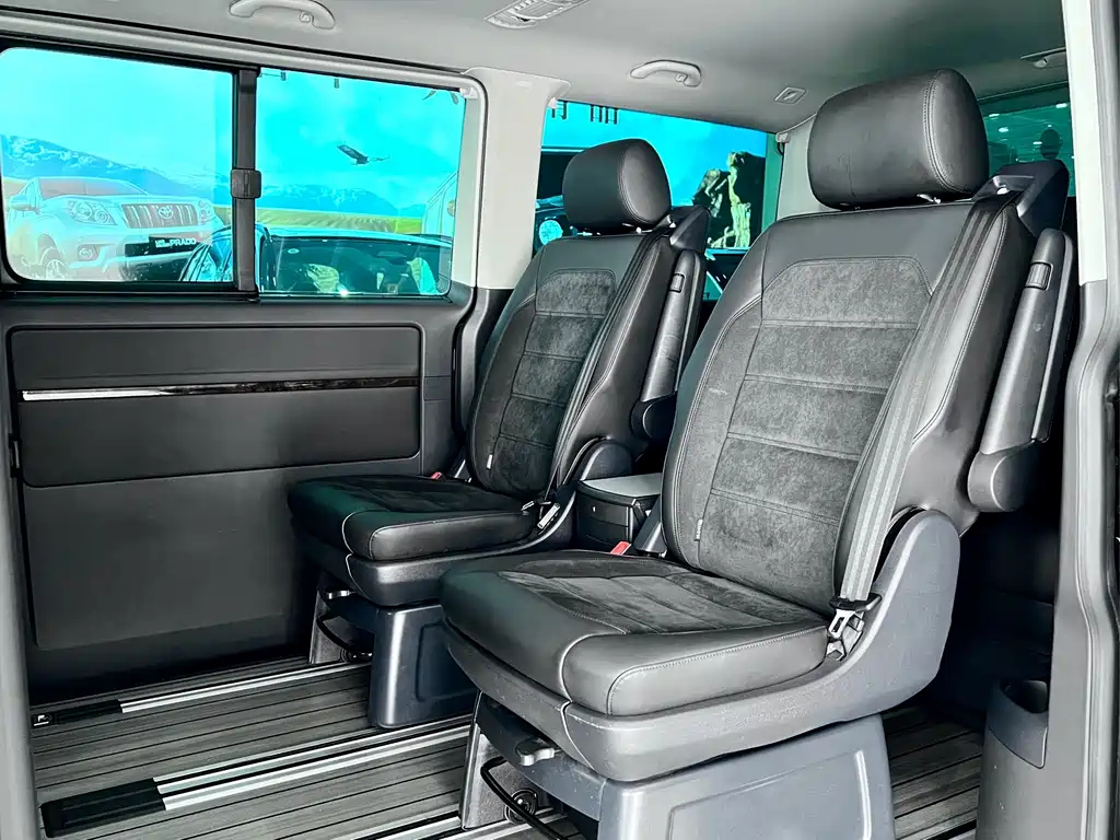 VOLKSWAGEN MULTIVAN 2019