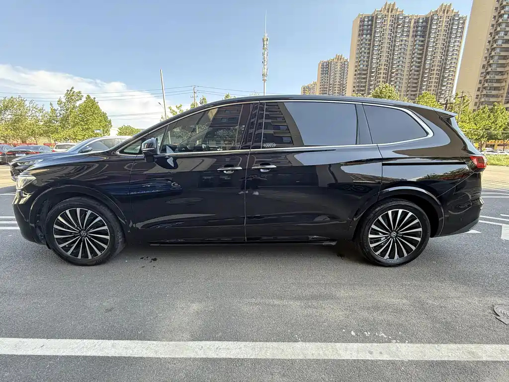 VOLKSWAGEN VILORAN 2022