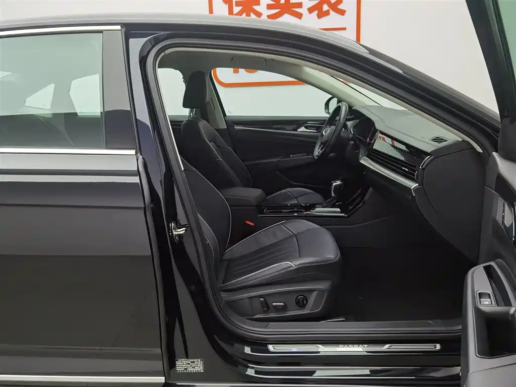 VOLKSWAGEN PASSAT 2022