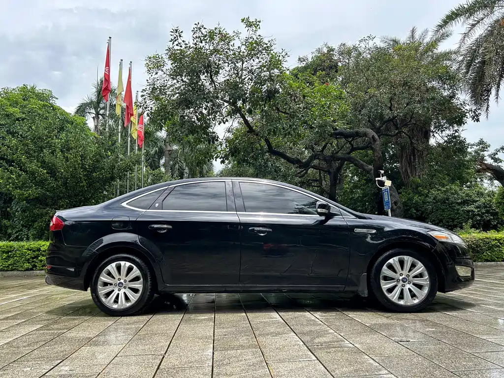 FORD MONDEO - WINNER 2010