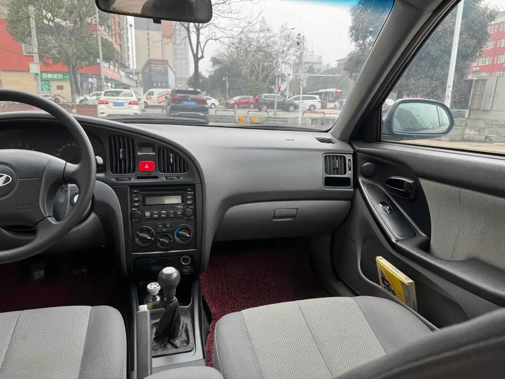 HYUNDAI ELANTRA 2011