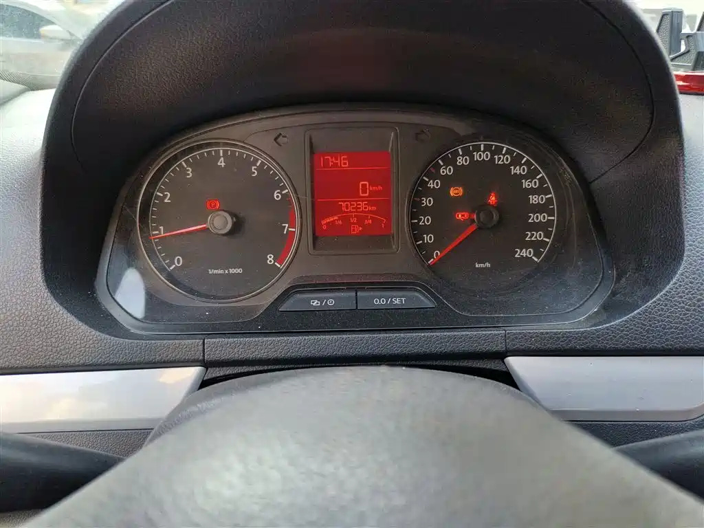 VOLKSWAGEN JETTA 2015