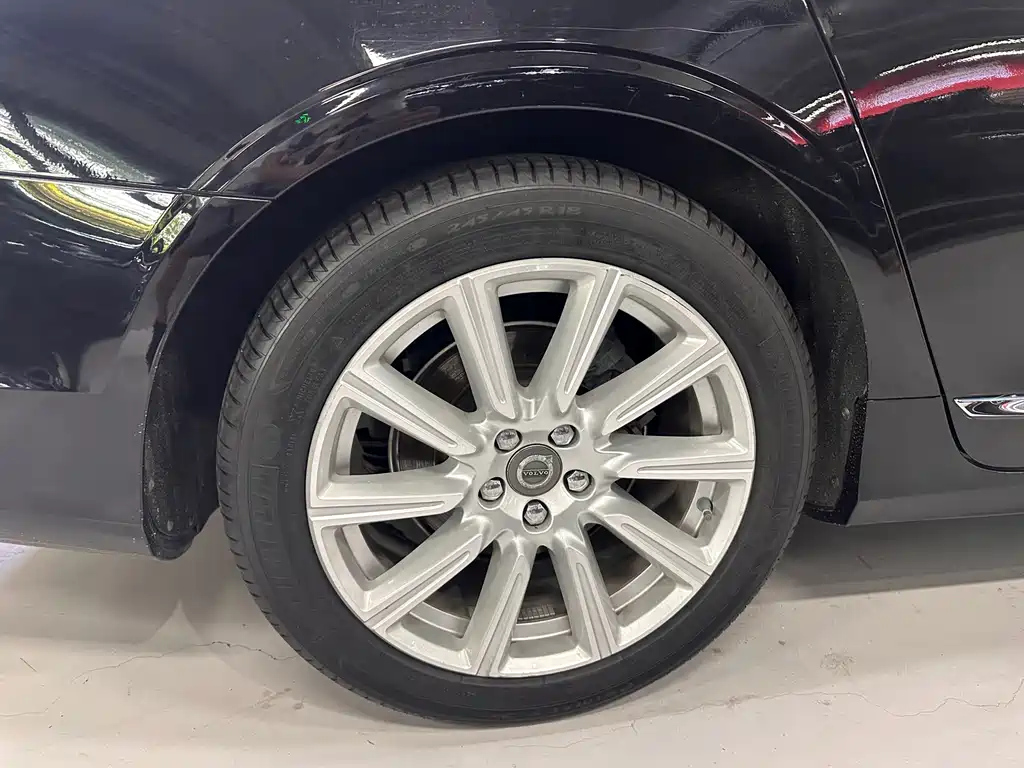 VOLVO S90 2020