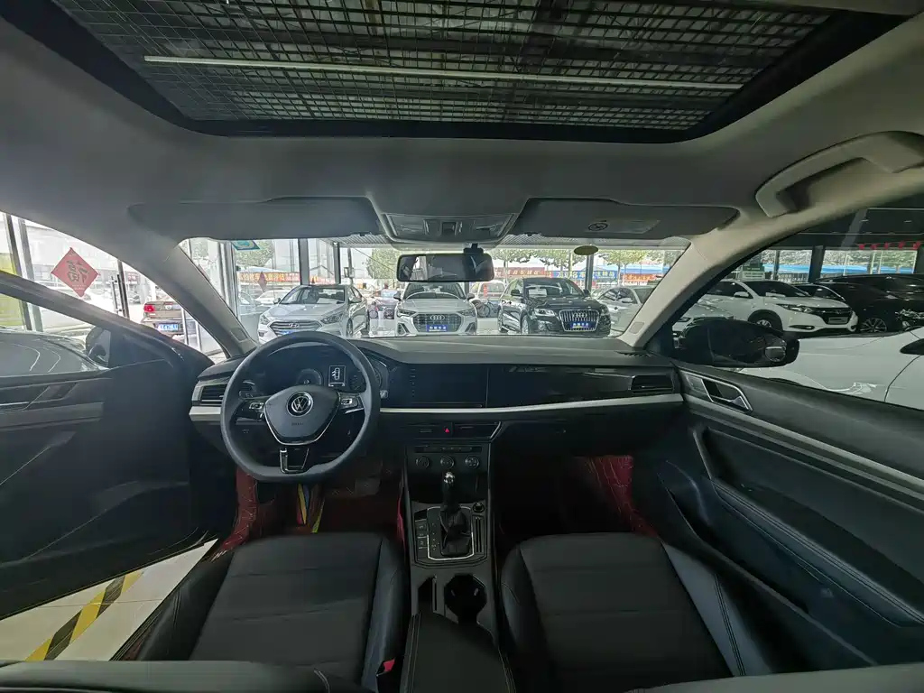 VOLKSWAGEN LAVIDA 2021