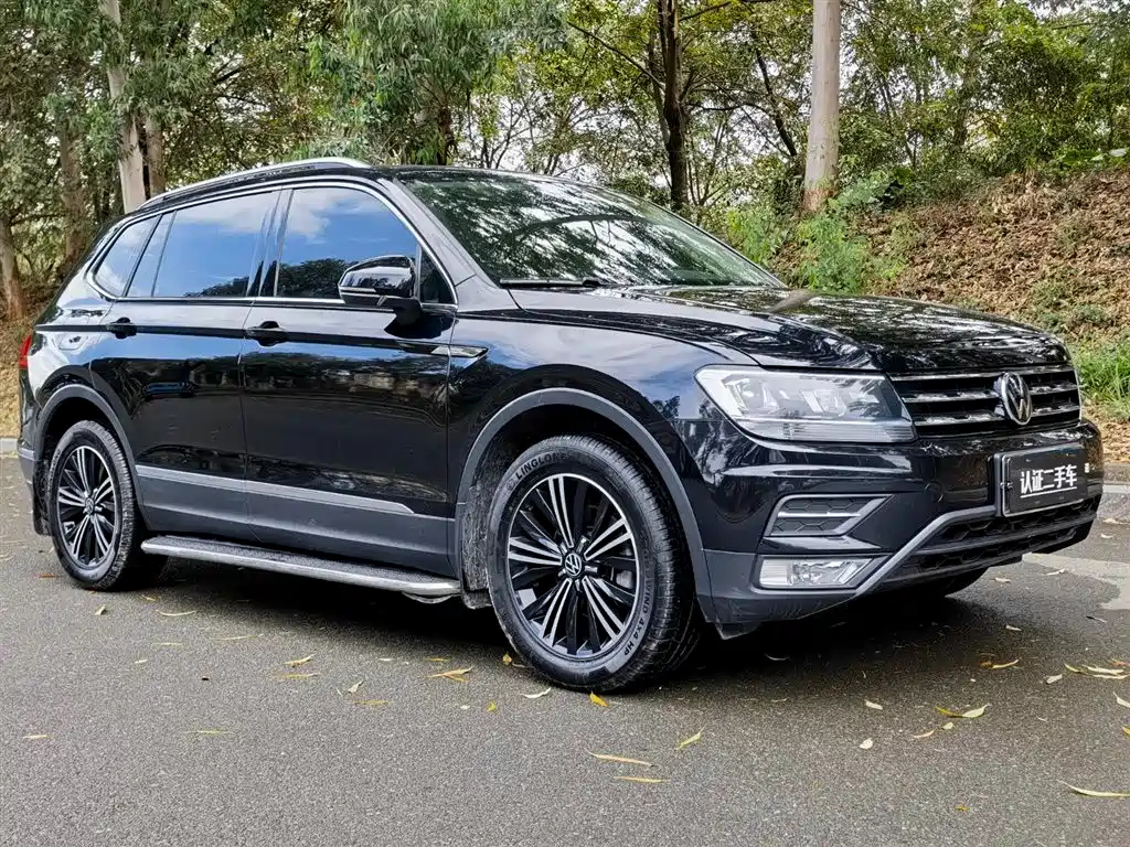VOLKSWAGEN TIGUAN L 2021