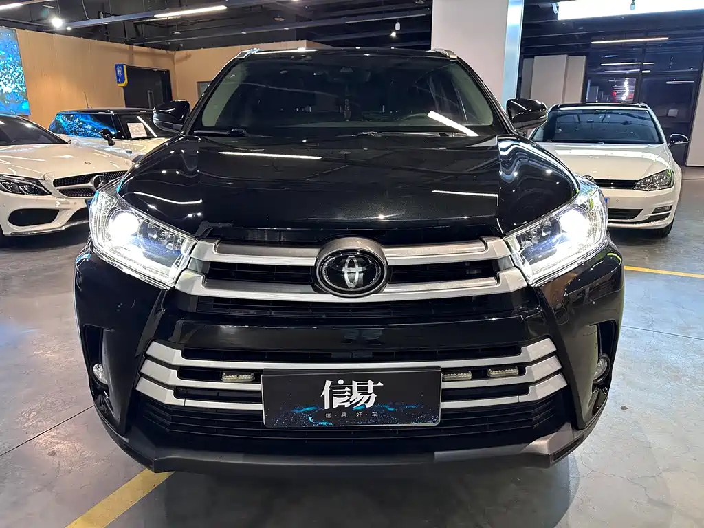 TOYOTA HIGHLANDER 2021