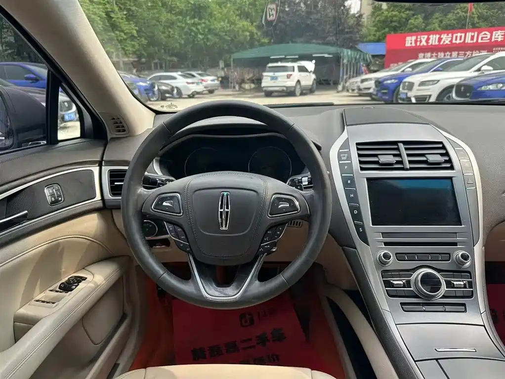 LINCOLN MKZ 2018