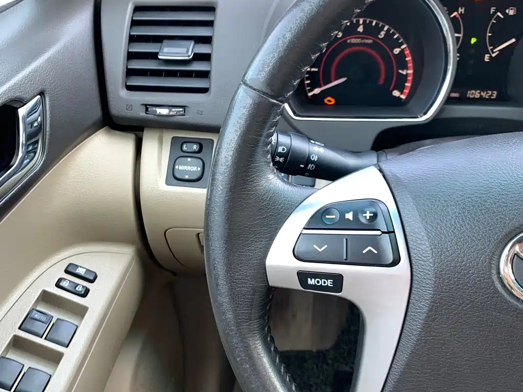 TOYOTA HIGHLANDER 2013