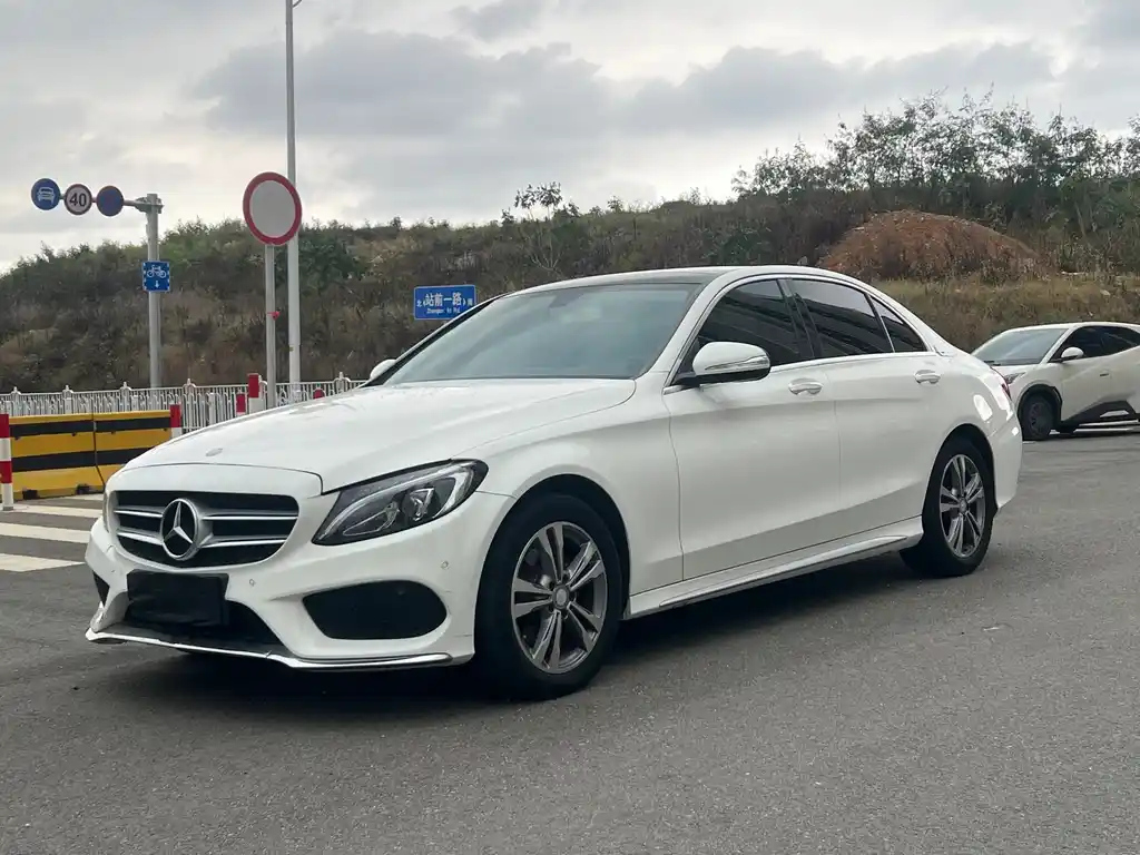 MERCEDES BENZ C-CLASS 2016