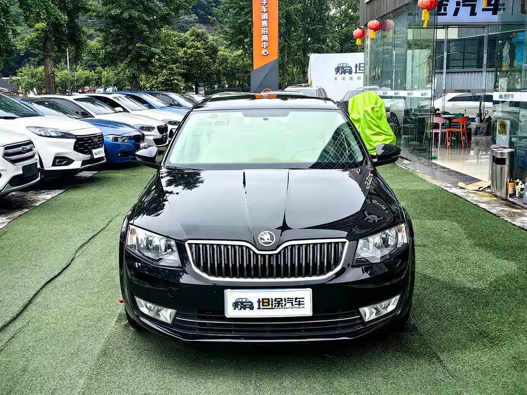 SKODA OCTAVIA 2015