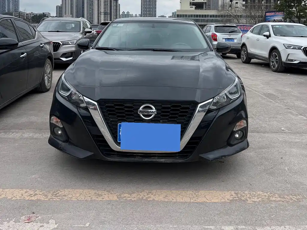 NISSAN TEANA 2022