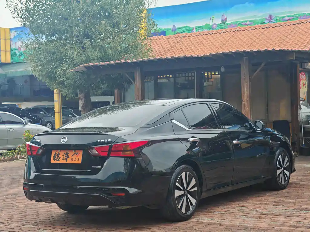 NISSAN TEANA 2022