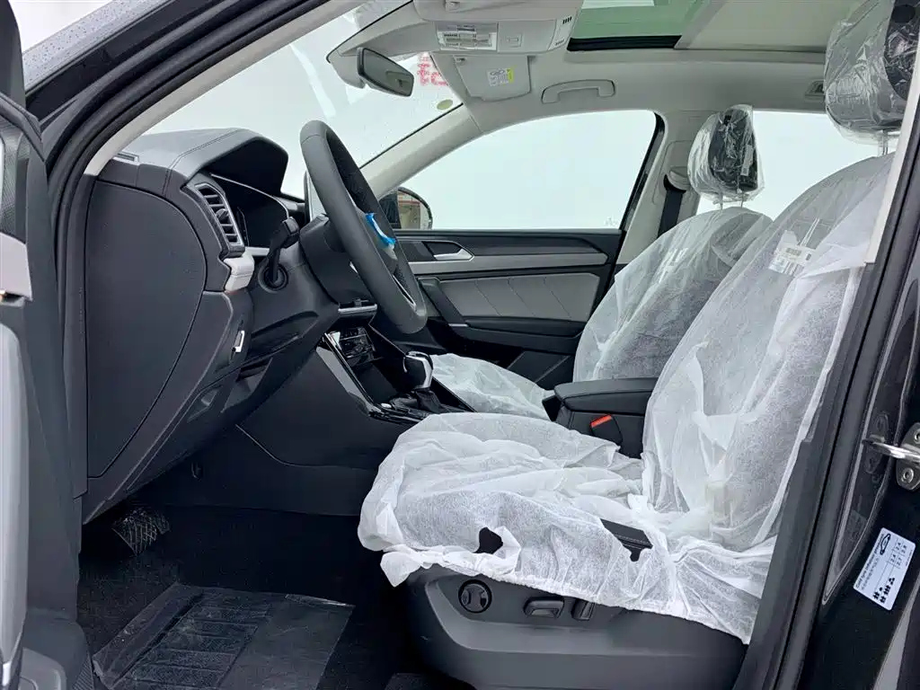 VOLKSWAGEN TAYRON 2024