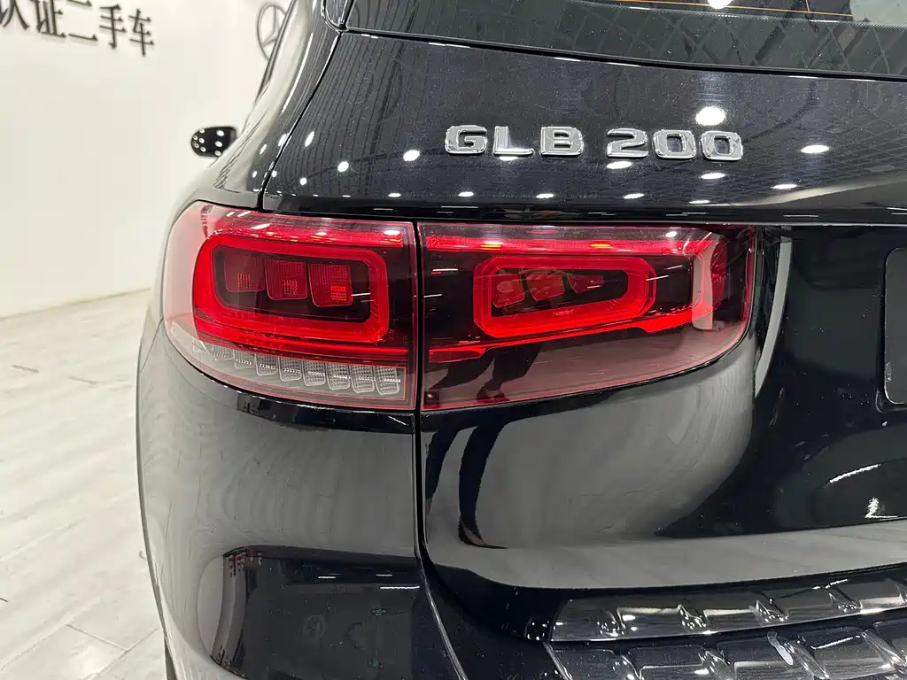MERCEDES BENZ GLB 2020