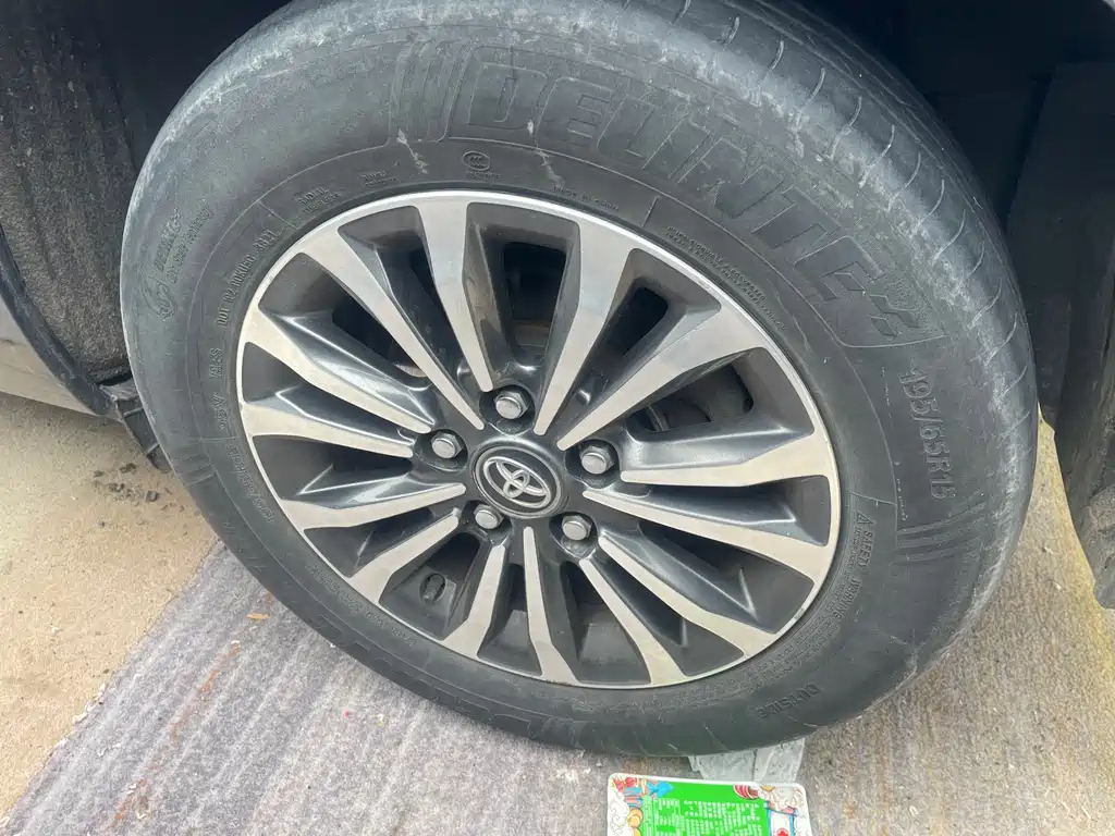 TOYOTA COROLLA 2019