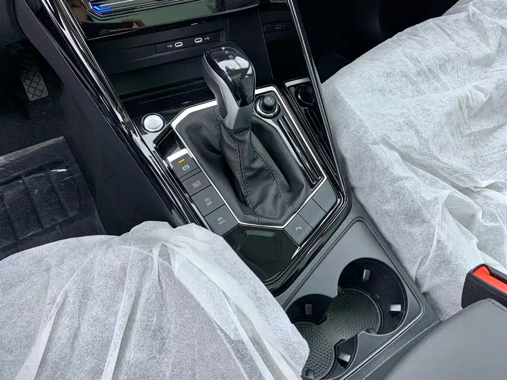 VOLKSWAGEN TAYRON 2024