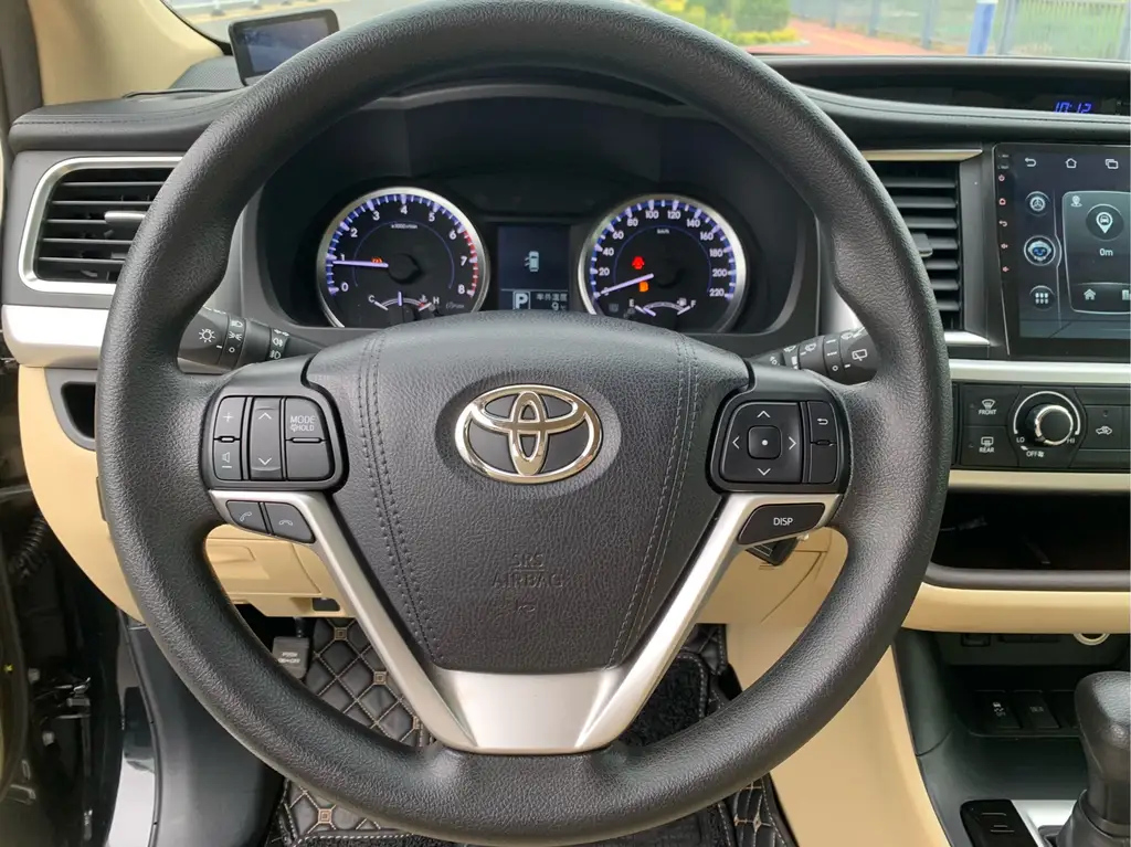 TOYOTA HIGHLANDER 2020