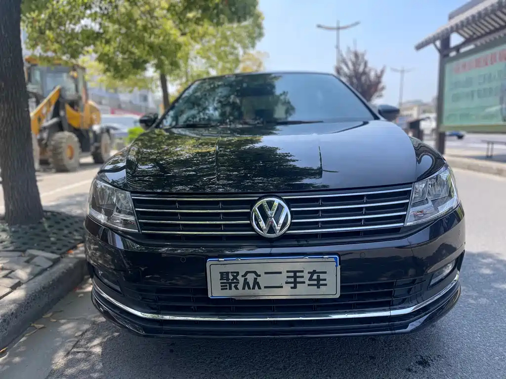 VOLKSWAGEN LAVIDA 2017