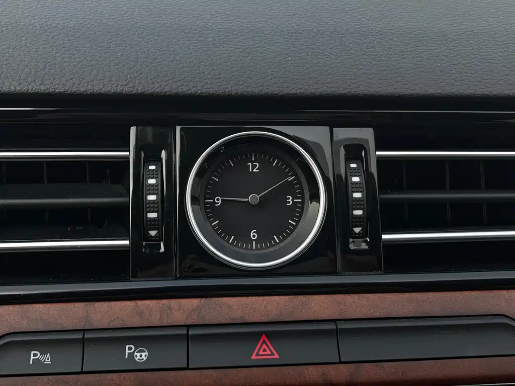 VOLKSWAGEN MAGOTAN 2020