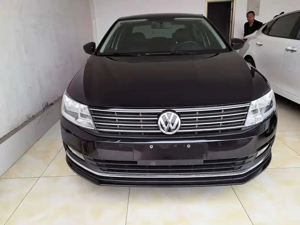 VOLKSWAGEN LAVIDA 2016