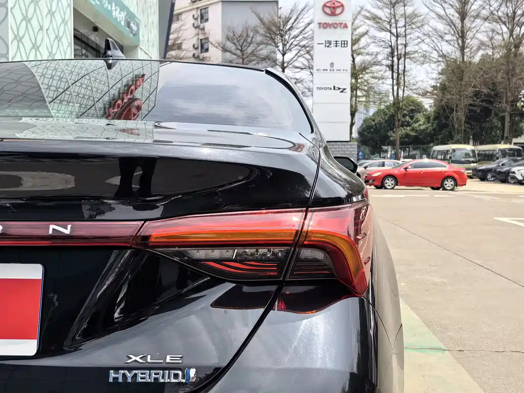 TOYOTA AVALON 2020