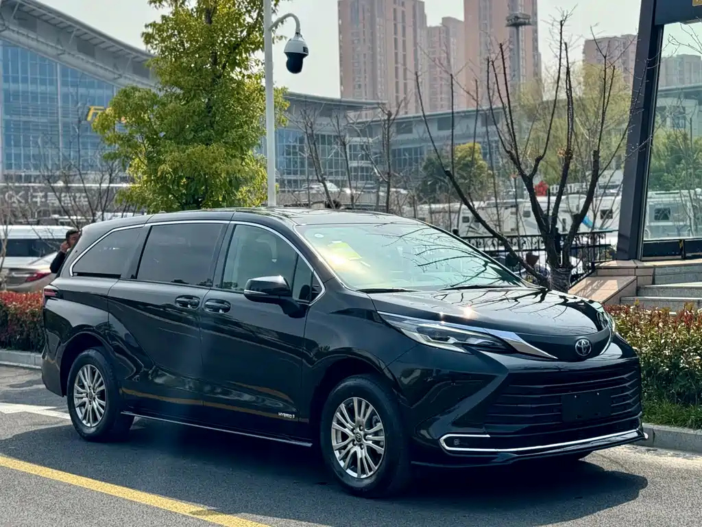 TOYOTA SIENNA SIENNA 2024