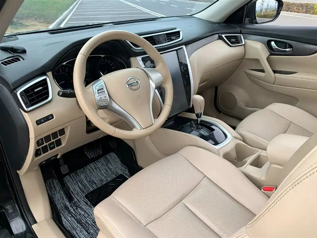 NISSAN X-TRAIL 2017