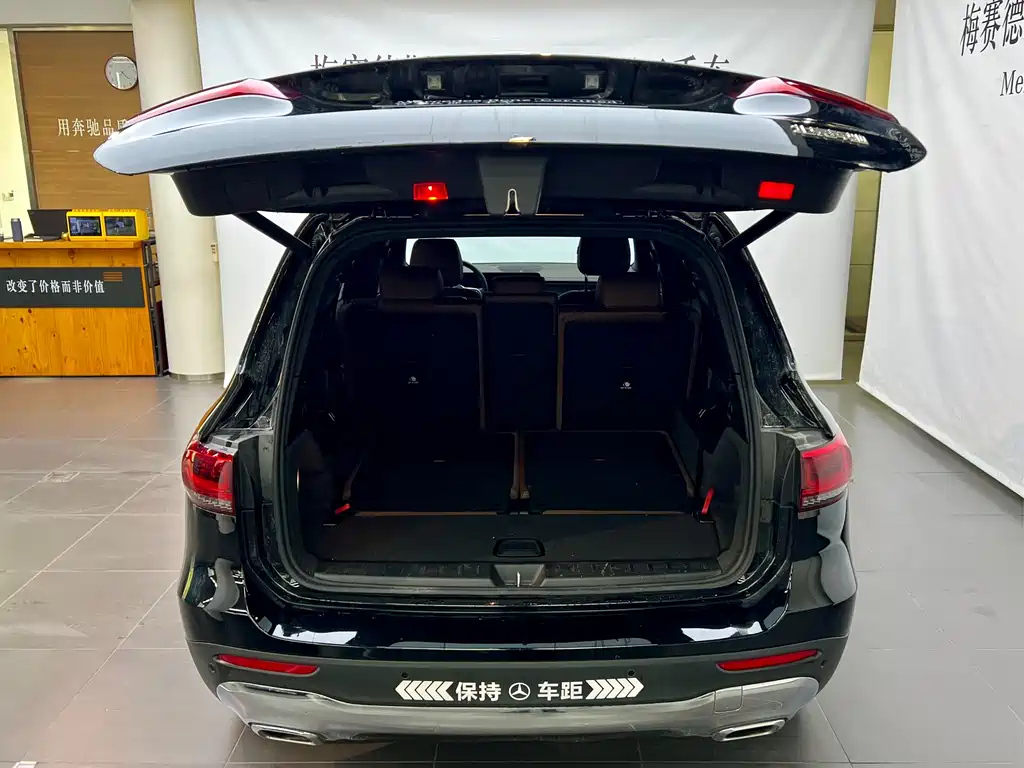 MERCEDES BENZ GLB 2023