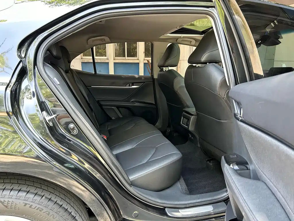 TOYOTA CAMRY 2021