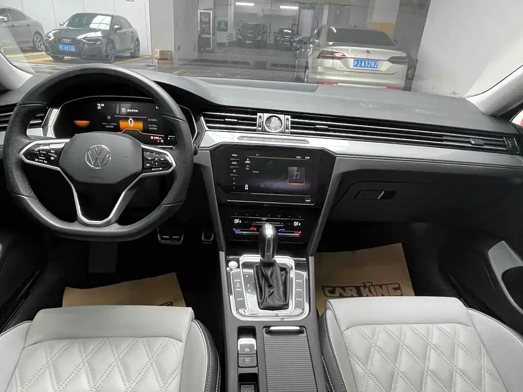 VOLKSWAGEN MAGOTAN 2022