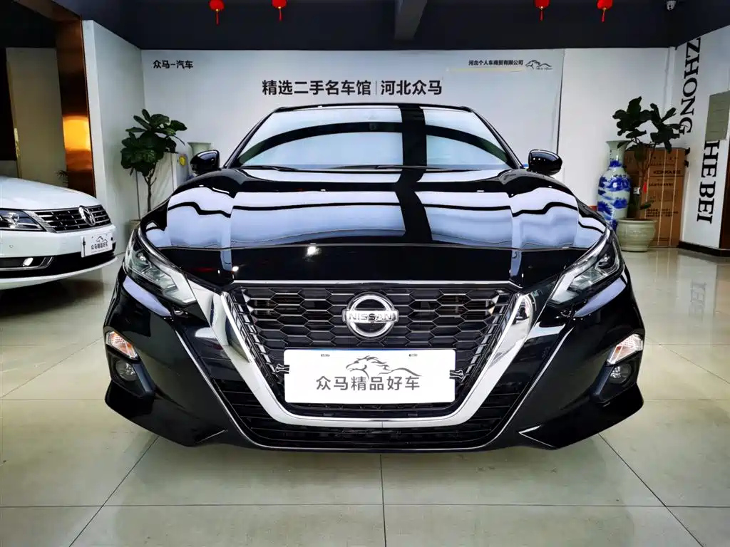 NISSAN TEANA 2020