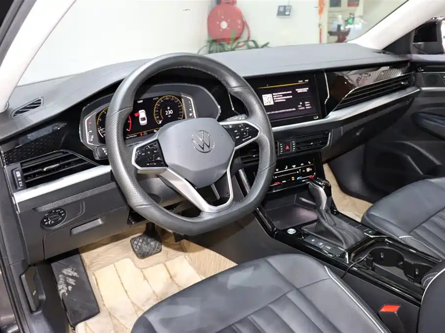 VOLKSWAGEN PASSAT 2022