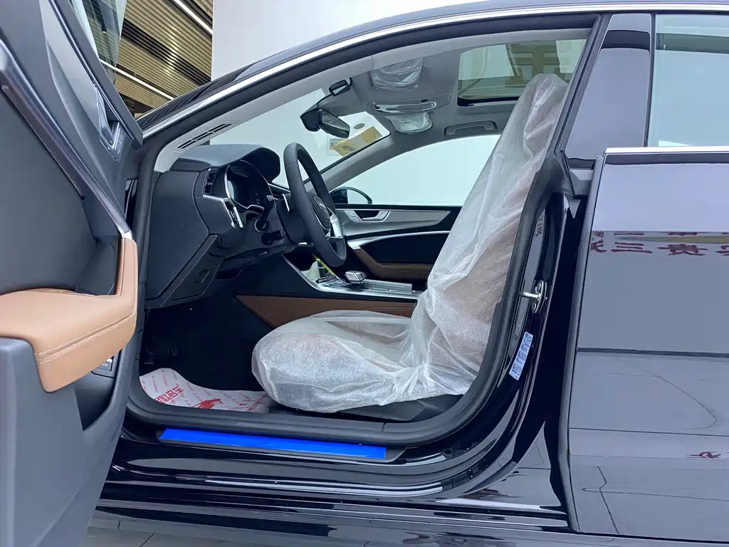 AUDI A7L 2024
