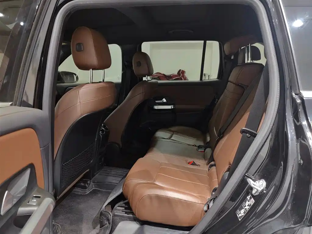 MERCEDES BENZ GLB 2021