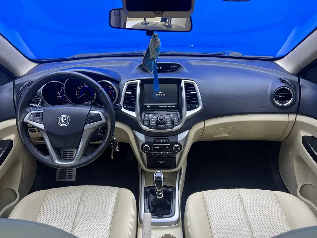 CHANGAN EADO 2015