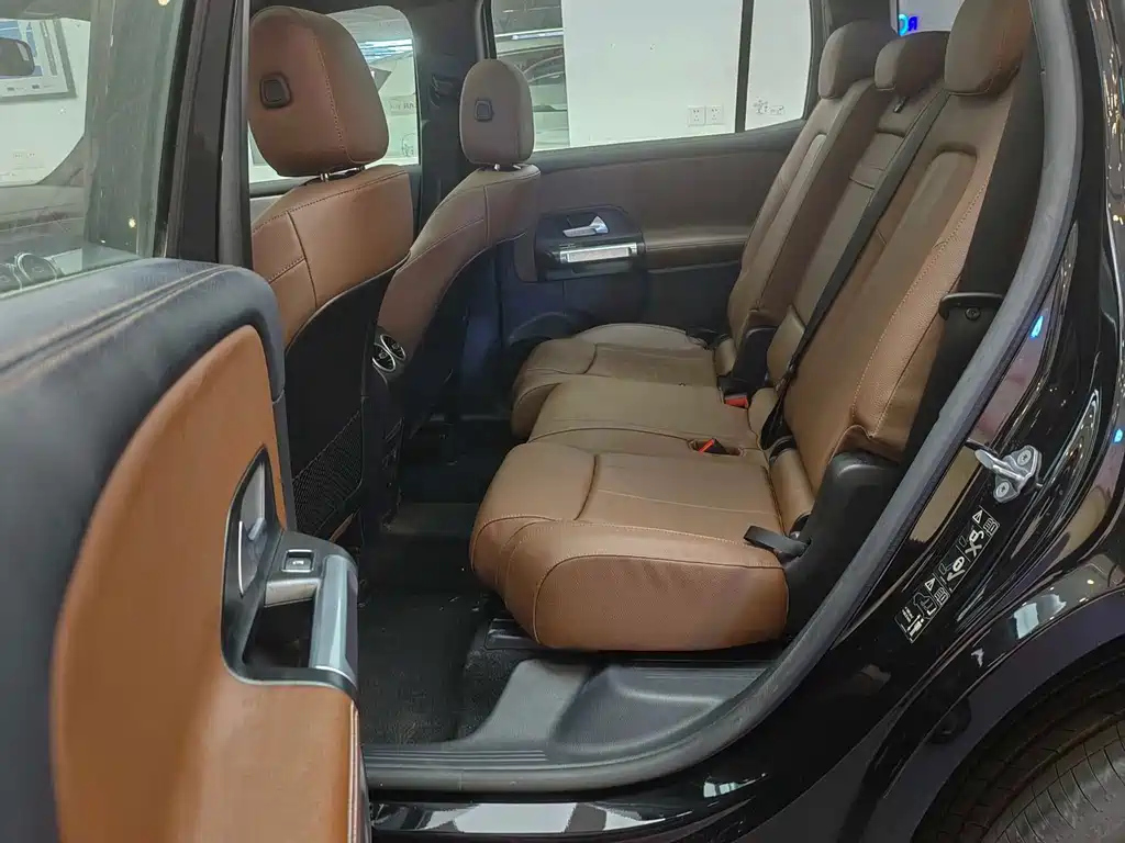MERCEDES BENZ GLB 2021