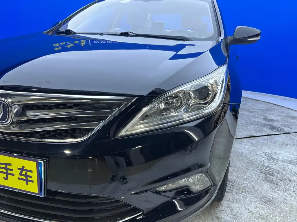 CHANGAN EADO 2015
