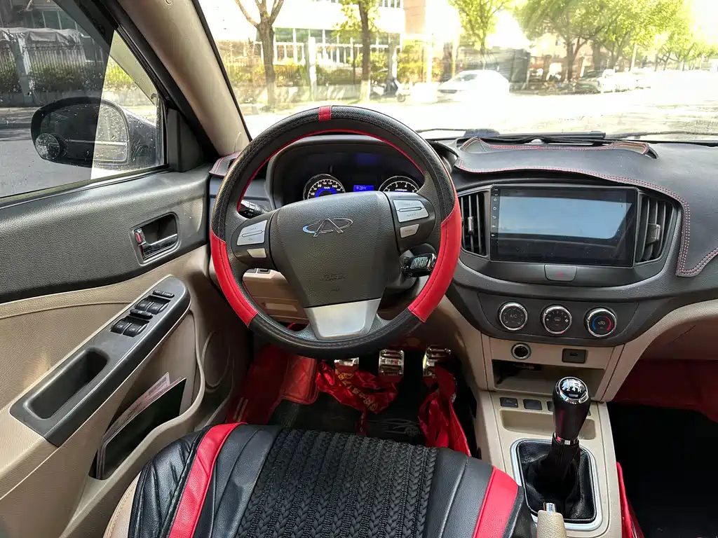 CHERY E5 2012