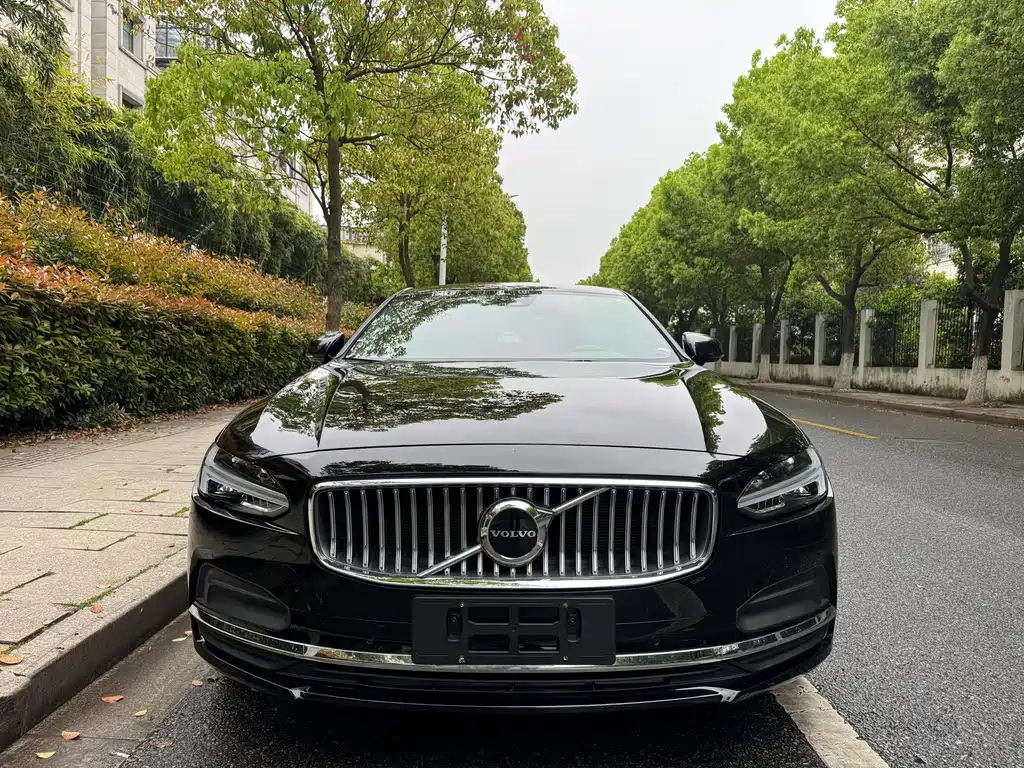 VOLVO S90 2022