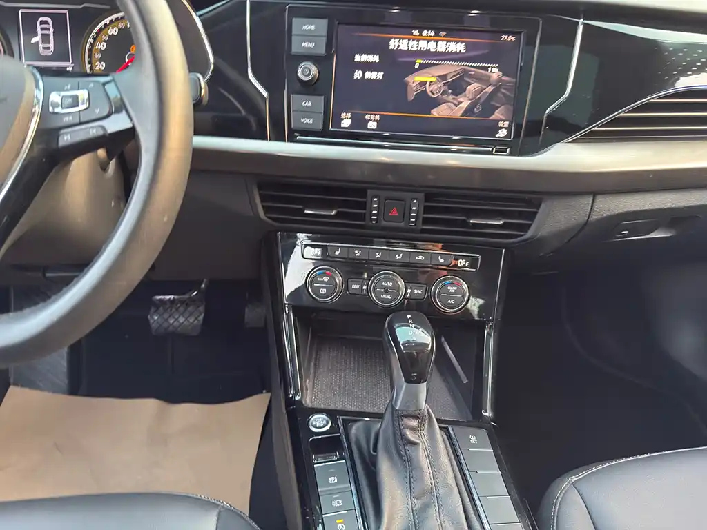VOLKSWAGEN PASSAT 2020