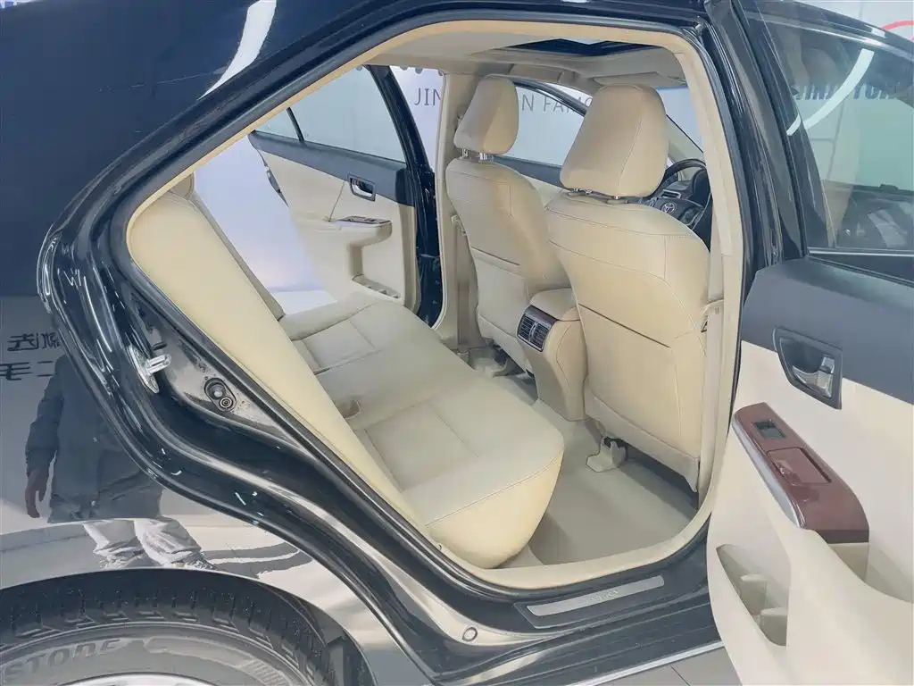 TOYOTA CAMRY 2013