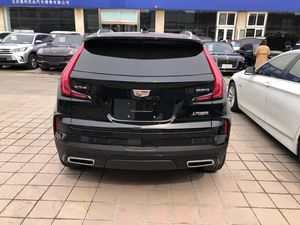 CADILLAC XT4 2024