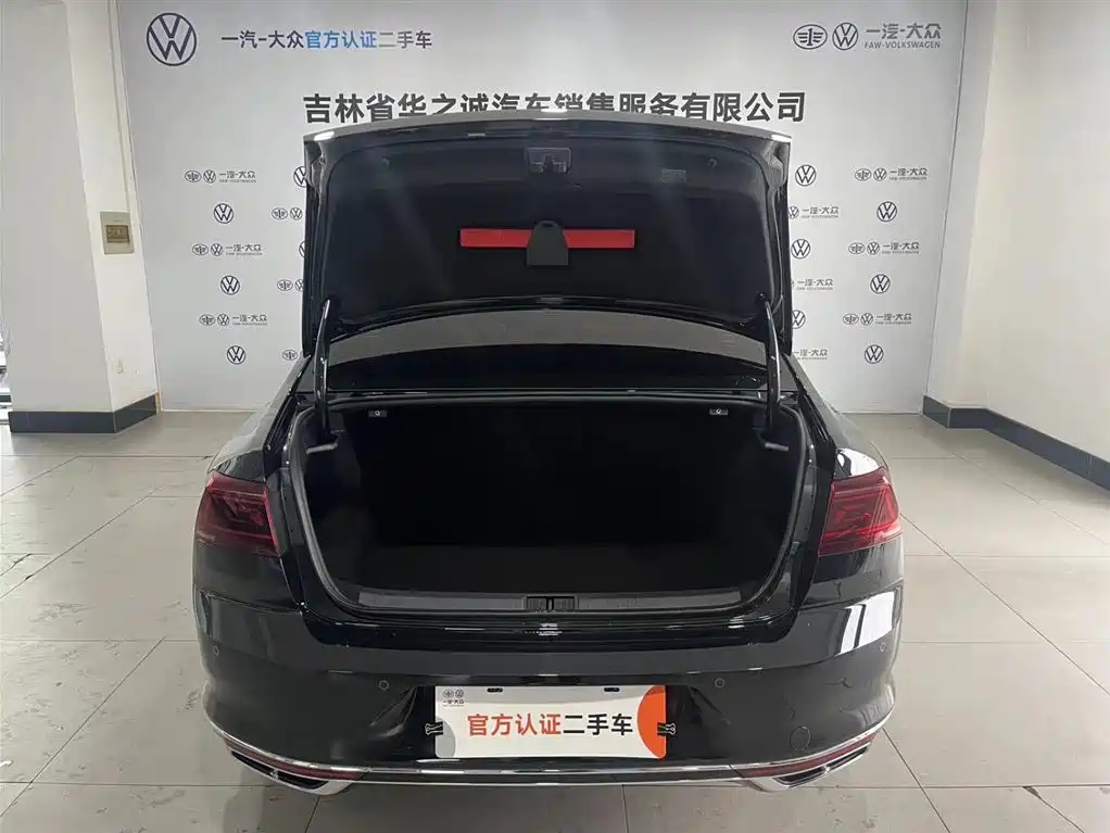 VOLKSWAGEN MAGOTAN 2023